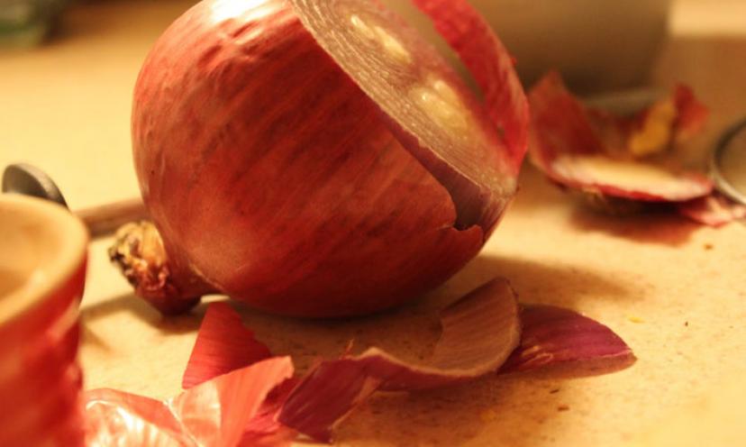 How Get Onion and Garlic Smell Off Your Hands