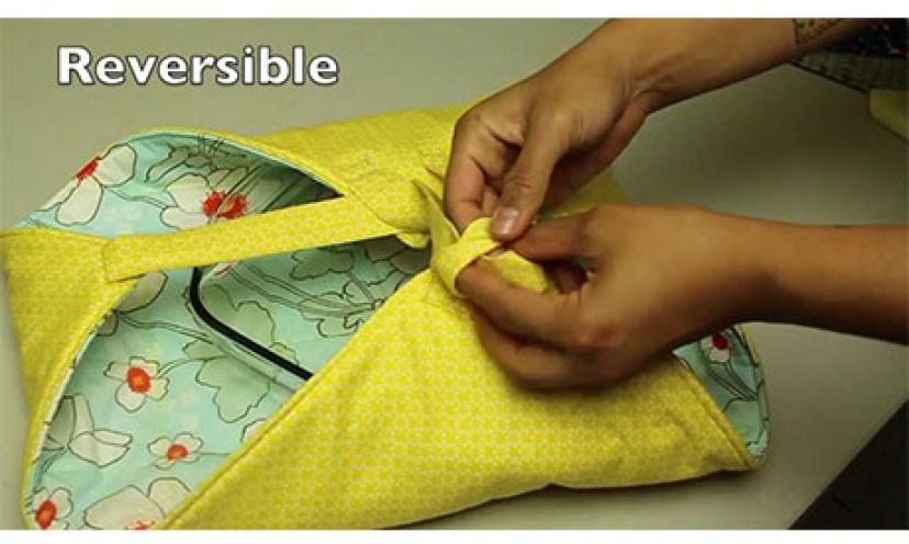 Uses Scraps Of Fabric To Make a Casserole Carrier! Just In Time for Thanksgiving!
