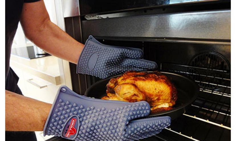 FLASH DEAL! Get 74% Off Grill Logic Silicone BBQ Gloves!