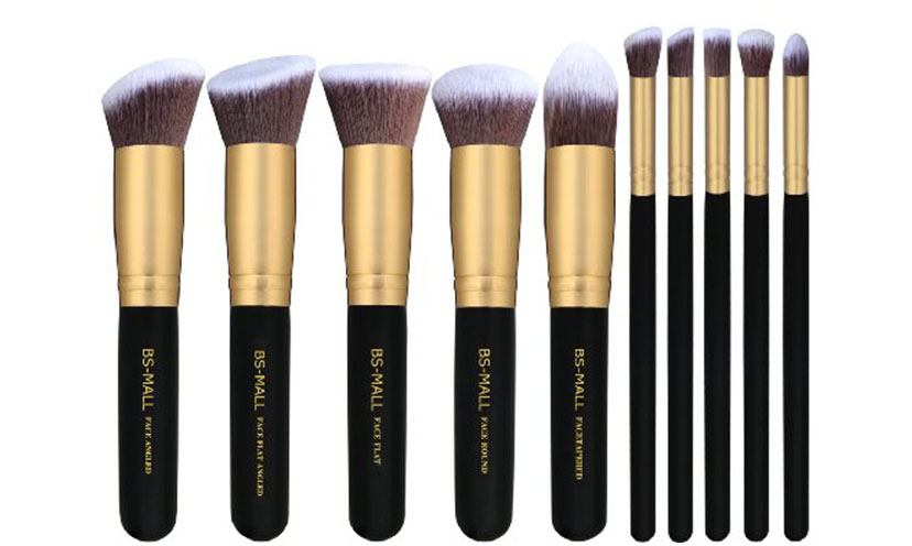 Save 75% off on a Set of Makeup Brushes!