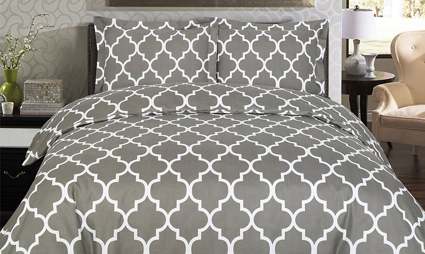 Save 60% off on a Printed Duvet Cover Set!