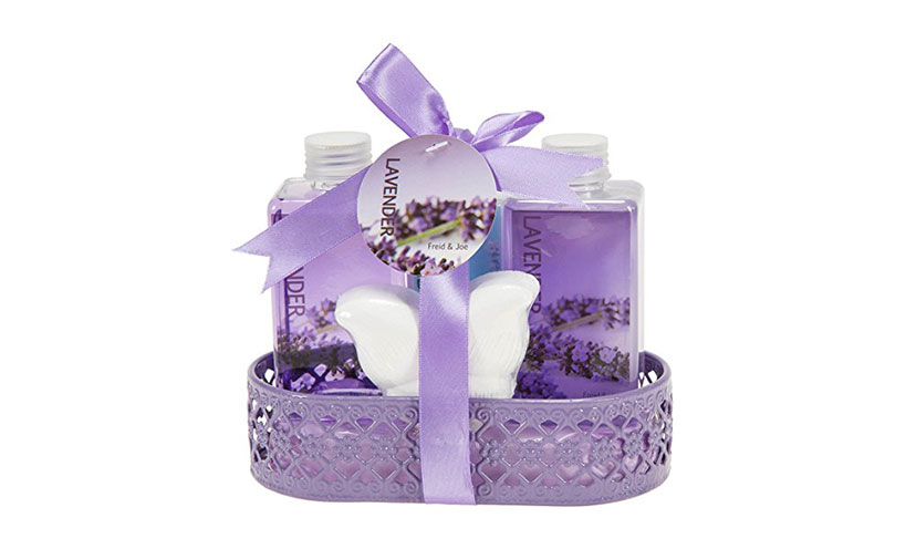 Save 35% on a Lavender Bath and Body Gift Basket!